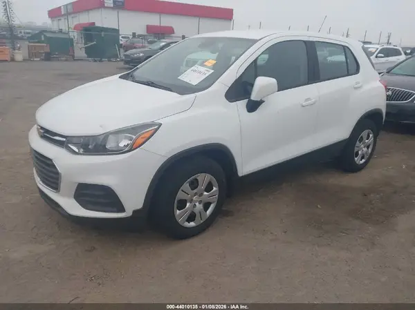 KL7CJKSB3HB065037 2017 CHEVROLET TRAX - Image 2