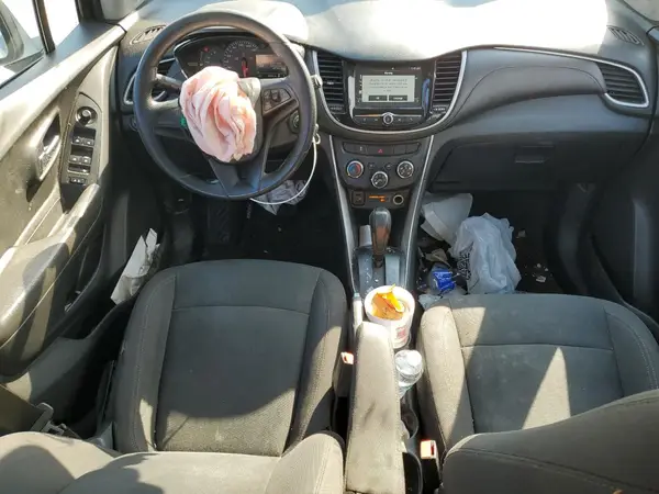 KL7CJKSB3HB073803 2017 CHEVROLET TRAX - Image 8