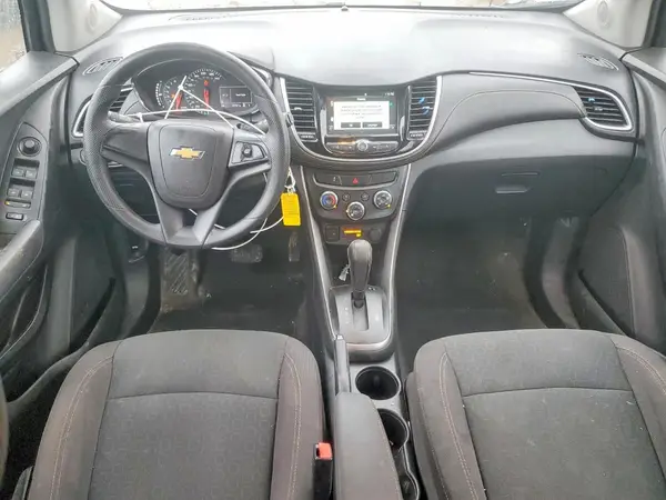 KL7CJKSB3HB083568 2017 CHEVROLET TRAX - Image 8