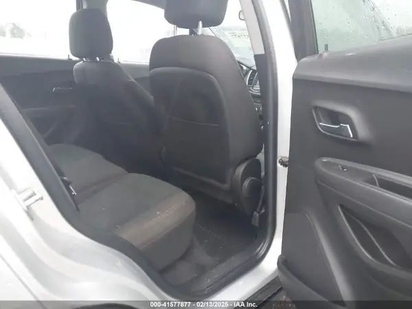 KL7CJKSB3HB084770 2017 CHEVROLET TRAX - Image 7