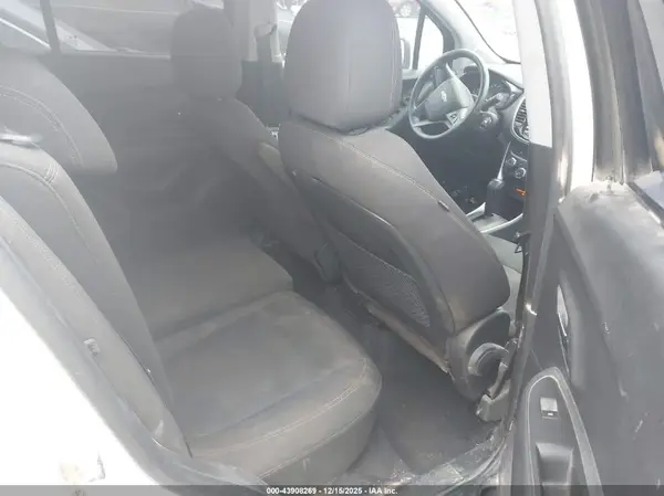 KL7CJKSB3HB101924 2017 CHEVROLET TRAX - Image 8