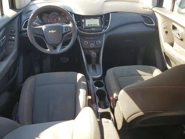 KL7CJKSB3HB104581 2017 CHEVROLET TRAX - Image 8