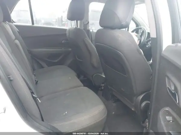 KL7CJKSB3HB116293 2017 CHEVROLET TRAX - Image 8