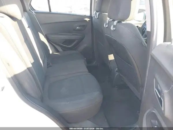 KL7CJKSB3HB215342 2017 CHEVROLET TRAX - Image 8