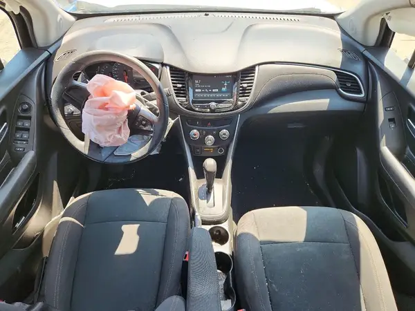 KL7CJKSB3HB225000 2017 CHEVROLET TRAX - Image 8