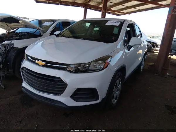 KL7CJKSB3JB544175 2018 CHEVROLET TRAX - Image 2