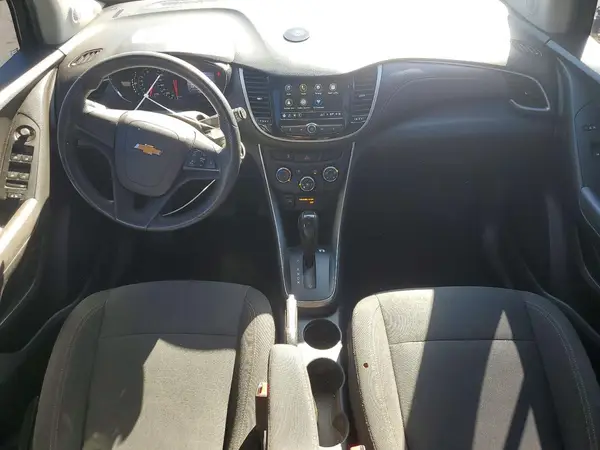 KL7CJKSB3JB701123 2018 CHEVROLET TRAX - Image 8