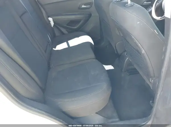 KL7CJKSB3JB722568 2018 CHEVROLET TRAX - Image 8