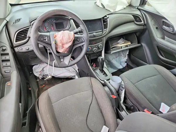 KL7CJKSB3LB020494 2020 CHEVROLET TRAX - Image 8
