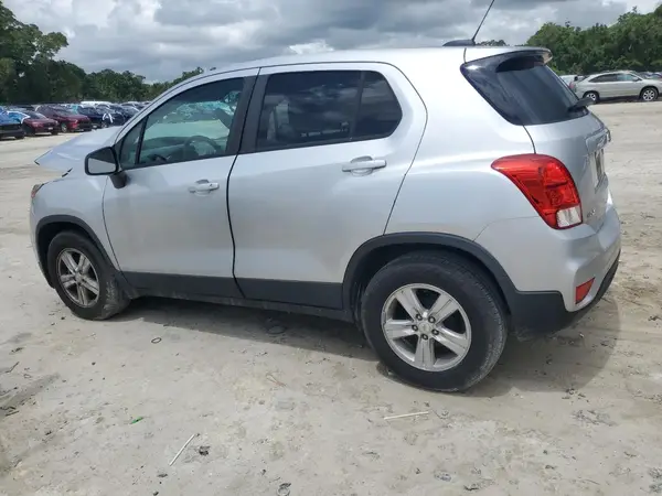 KL7CJKSB3LB023458 2020 CHEVROLET TRAX - Image 2