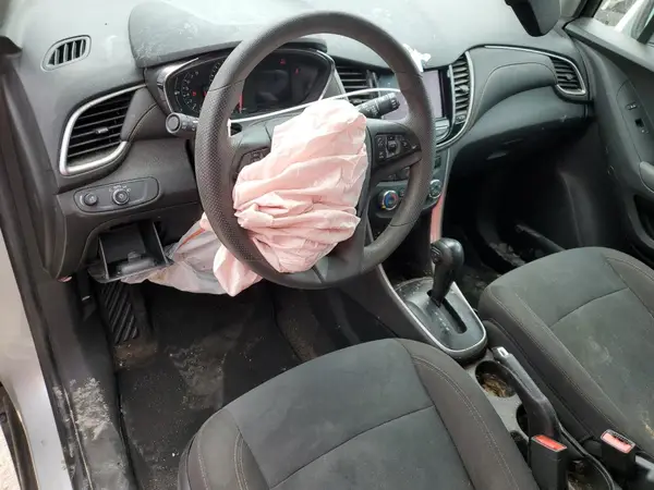 KL7CJKSB3LB023458 2020 CHEVROLET TRAX - Image 8
