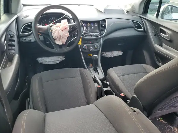 KL7CJKSB3LB038543 2020 CHEVROLET TRAX - Image 8