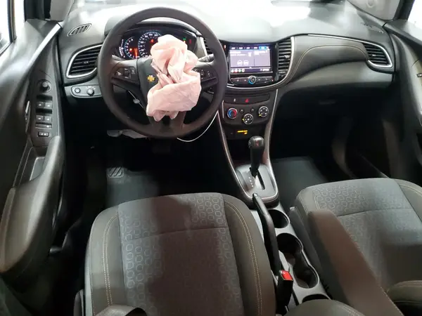KL7CJKSB3LB038798 2020 CHEVROLET TRAX - Image 8