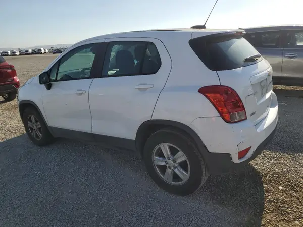 KL7CJKSB3LB050417 2020 CHEVROLET TRAX - Image 2