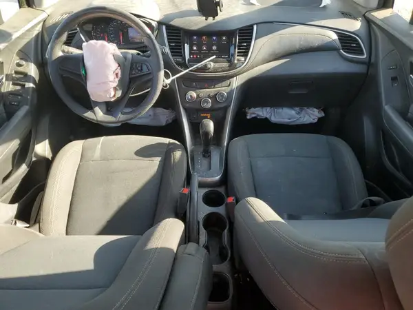 KL7CJKSB3LB050417 2020 CHEVROLET TRAX - Image 8