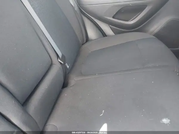 KL7CJKSB3LB056136 2020 CHEVROLET TRAX - Image 8