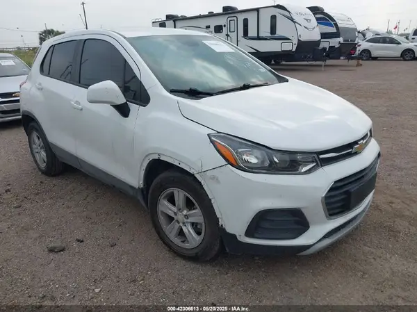 KL7CJKSB3LB059411 2020 CHEVROLET TRAX - Image 1