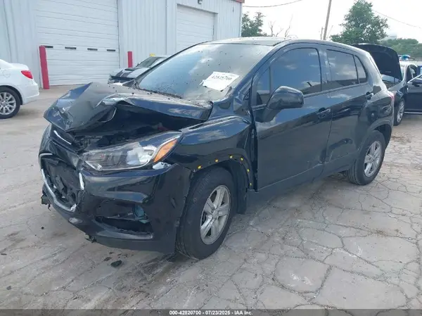 KL7CJKSB3LB063376 2020 CHEVROLET TRAX - Image 2