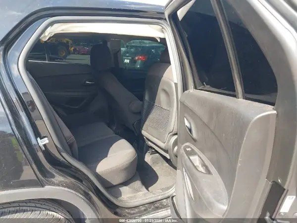 KL7CJKSB3LB063376 2020 CHEVROLET TRAX - Image 8