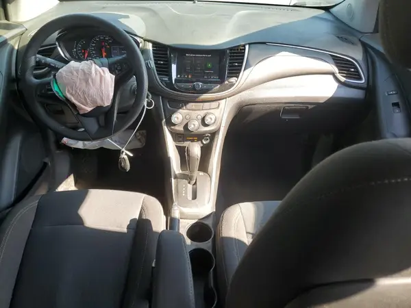 KL7CJKSB3LB064527 2020 CHEVROLET TRAX - Image 8
