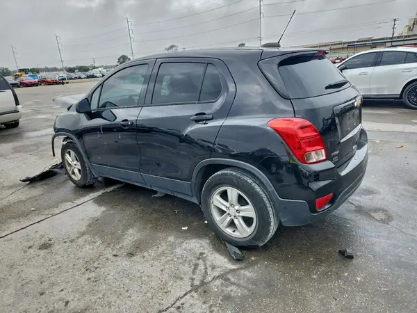 KL7CJKSB3LB066875 2020 CHEVROLET TRAX - Image 2