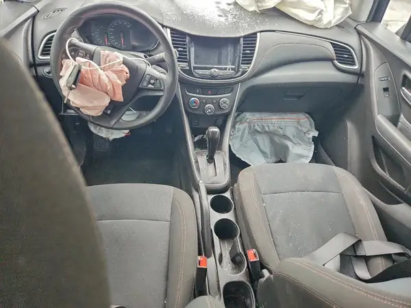 KL7CJKSB3LB066875 2020 CHEVROLET TRAX - Image 8