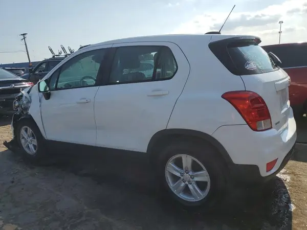 KL7CJKSB3LB074491 2020 CHEVROLET TRAX - Image 2