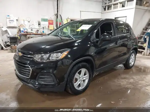 KL7CJKSB3LB089489 2020 CHEVROLET TRAX - Image 2