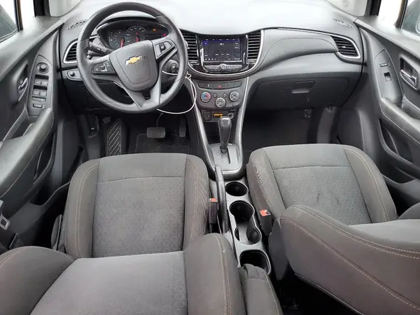 KL7CJKSB3LB092165 2020 CHEVROLET TRAX - Image 8
