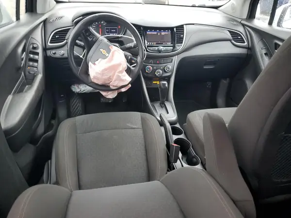 KL7CJKSB3LB315305 2020 CHEVROLET TRAX - Image 8