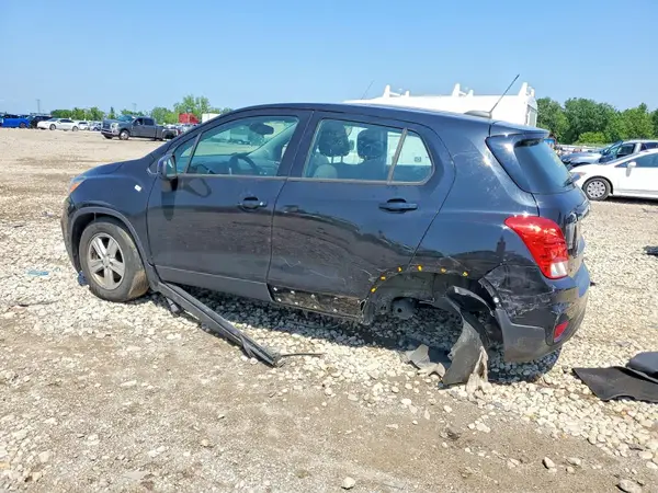 KL7CJKSB3LB315806 2020 CHEVROLET TRAX - Image 2