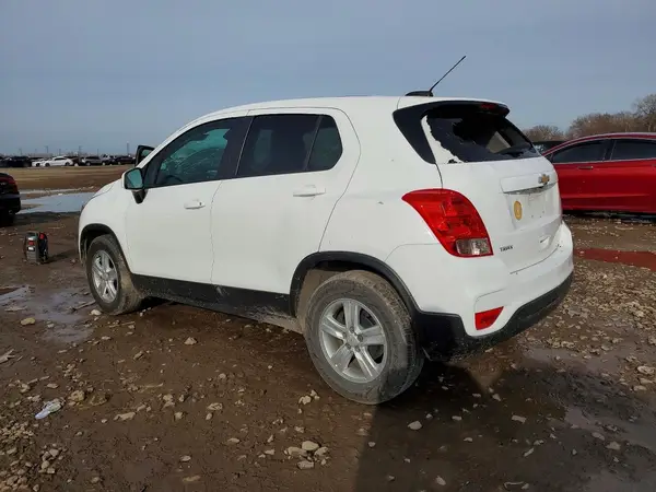 KL7CJKSB3LB317765 2020 CHEVROLET TRAX - Image 2