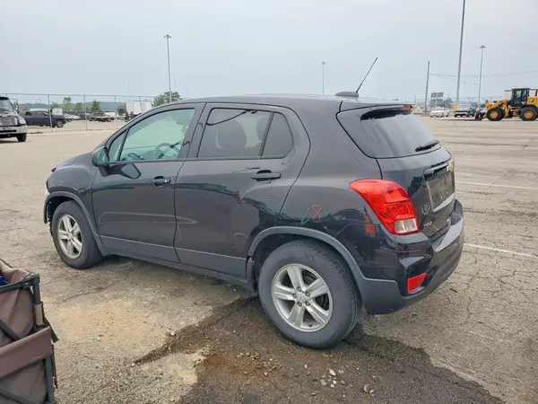 KL7CJKSB3LB317894 2020 CHEVROLET TRAX - Image 2