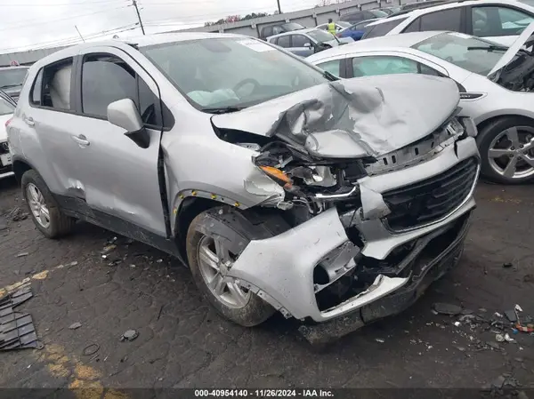 KL7CJKSB3LB318382 2020 CHEVROLET TRAX - Image 1