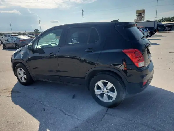 KL7CJKSB3LB320049 2020 CHEVROLET TRAX - Image 2