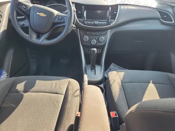 KL7CJKSB3LB320049 2020 CHEVROLET TRAX - Image 8