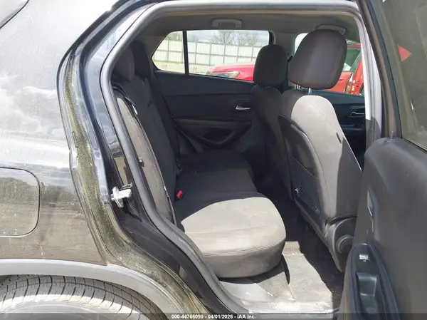 KL7CJKSB3LB320133 2020 CHEVROLET TRAX - Image 8