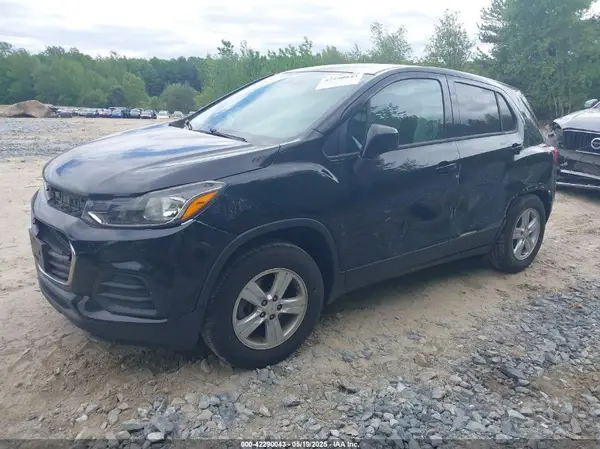 KL7CJKSB3LB324568 2020 CHEVROLET TRAX - Image 2