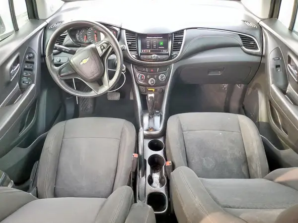 KL7CJKSB3LB326143 2020 CHEVROLET TRAX - Image 8