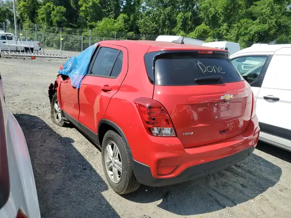 KL7CJKSB3LB329107 2020 CHEVROLET TRAX - Image 2