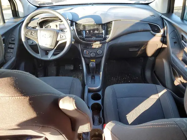 KL7CJKSB3LB329608 2020 CHEVROLET TRAX - Image 8