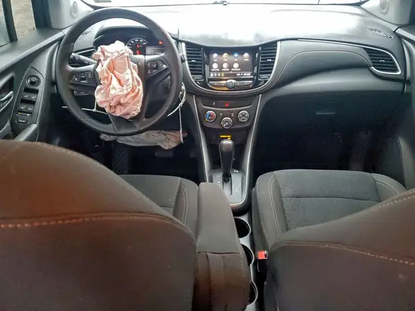KL7CJKSB3LB339345 2020 CHEVROLET TRAX - Image 8