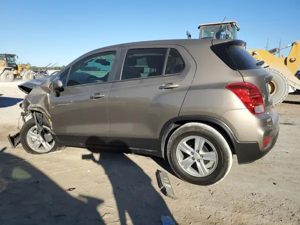 KL7CJKSB3LB347638 2020 CHEVROLET TRAX - Image 2