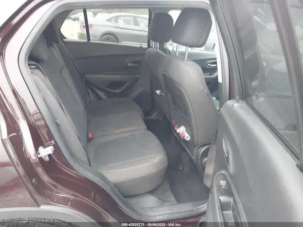 KL7CJKSB3LB349387 2020 CHEVROLET TRAX - Image 8