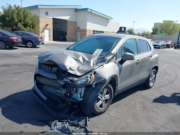 KL7CJKSB3LB353522 2020 CHEVROLET TRAX - Image 2