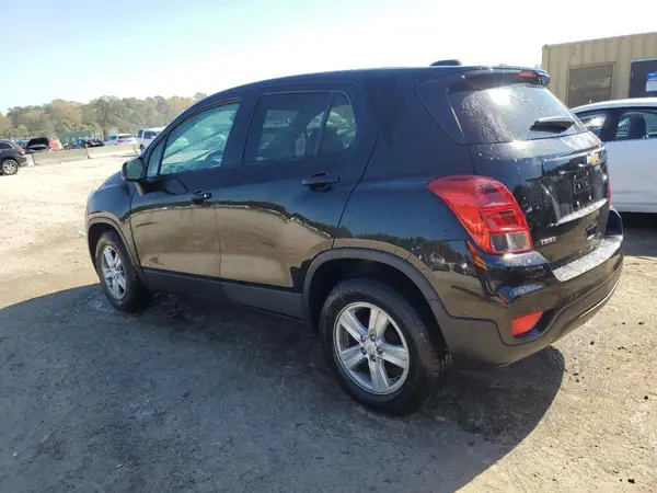 KL7CJKSB3MB301227 2021 CHEVROLET TRAX - Image 2