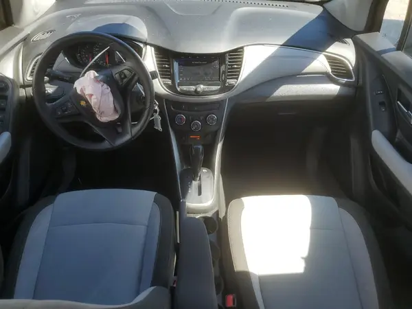 KL7CJKSB3MB306430 2021 CHEVROLET TRAX - Image 8