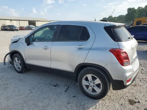 KL7CJKSB3MB308002 2021 CHEVROLET TRAX - Image 2