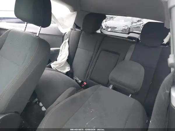 KL7CJKSB3MB317878 2021 CHEVROLET TRAX - Image 8