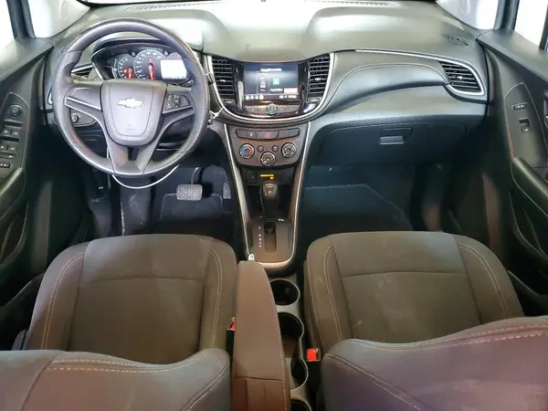 KL7CJKSB3MB325785 2021 CHEVROLET TRAX - Image 8